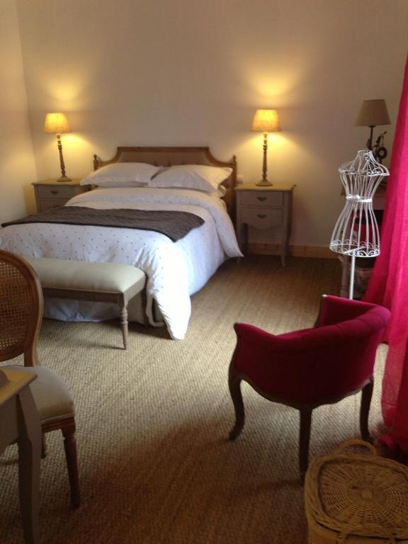 Logis Hotel La Grange Du Relais كولومبيه-ليه-دو-إغليز المظهر الخارجي الصورة
